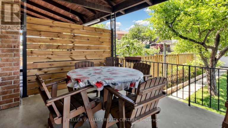30 CLUBHOUSE COURT, Toronto (Glenfield-Jane Heights), Ontario, M3L2K5