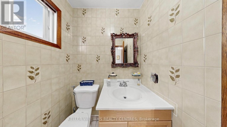 30 CLUBHOUSE COURT, Toronto (Glenfield-Jane Heights), Ontario, M3L2K5