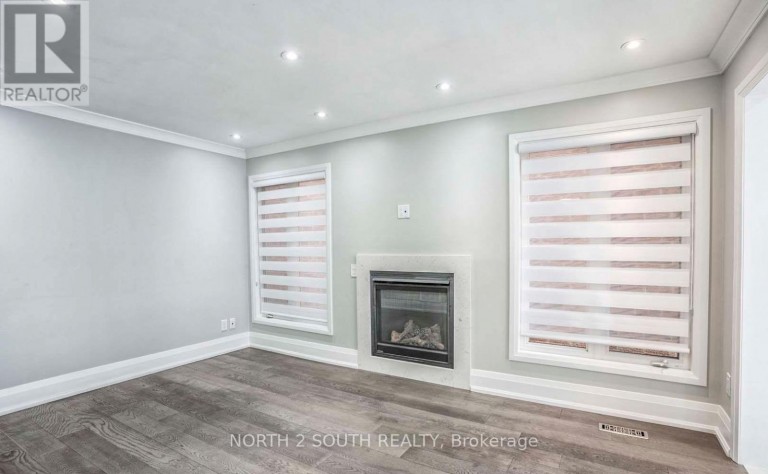 UPPER - 37 LOIRE COURT, Toronto (West Humber-Clairville), Ontario, M9V4Z7