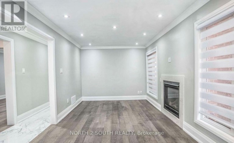 UPPER - 37 LOIRE COURT, Toronto (West Humber-Clairville), Ontario, M9V4Z7