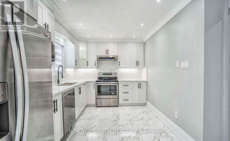 UPPER - 37 LOIRE COURT, Toronto (West Humber-Clairville), Ontario, M9V4Z7