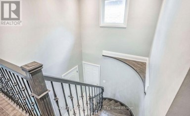 UPPER - 37 LOIRE COURT Toronto (West Humber-Clairville) Ontario photo 23