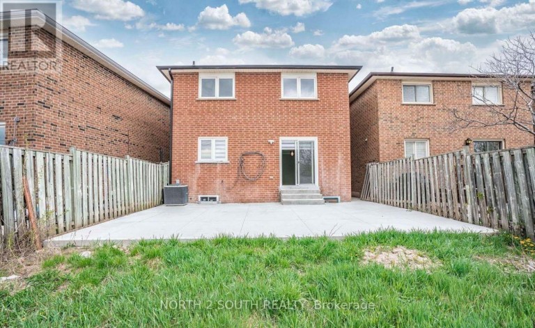 UPPER - 37 LOIRE COURT, Toronto (West Humber-Clairville), Ontario, M9V4Z7