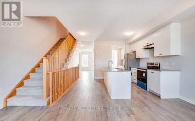 104 - 585 COLBORNE STREET E Brantford Ontario photo 2