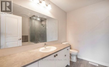 104 - 585 COLBORNE STREET E Brantford Ontario photo 7