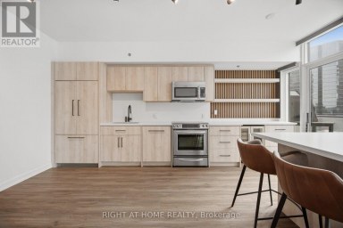 LPH01 - 21 NELSON STREET Toronto (Waterfront Communities) Ontario photo 13