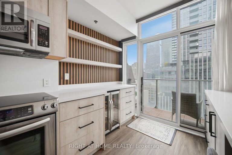 LPH01 - 21 NELSON STREET, Toronto (Waterfront Communities), Ontario, M5V3H9