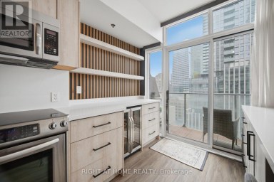 LPH01 - 21 NELSON STREET Toronto (Waterfront Communities) Ontario photo 16