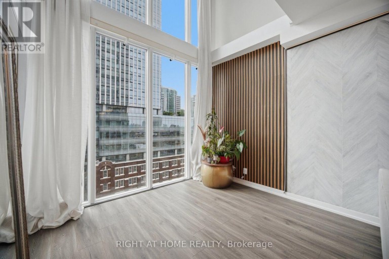LPH01 - 21 NELSON STREET, Toronto (Waterfront Communities), Ontario, M5V3H9