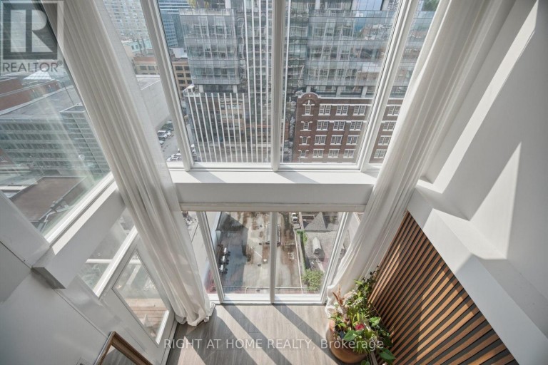 LPH01 - 21 NELSON STREET, Toronto (Waterfront Communities), Ontario, M5V3H9