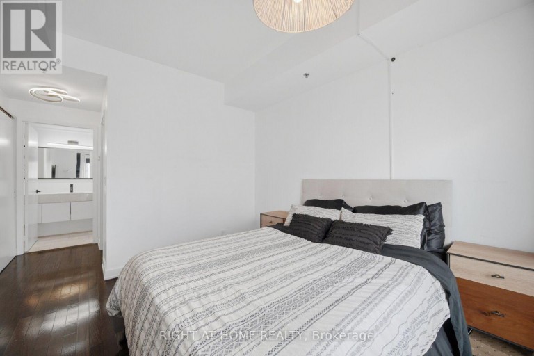 LPH01 - 21 NELSON STREET, Toronto (Waterfront Communities), Ontario, M5V3H9
