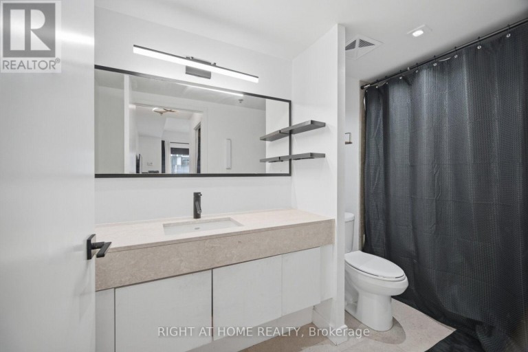 LPH01 - 21 NELSON STREET, Toronto (Waterfront Communities), Ontario, M5V3H9