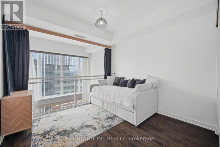 LPH01 - 21 NELSON STREET, Toronto (Waterfront Communities), Ontario, M5V3H9