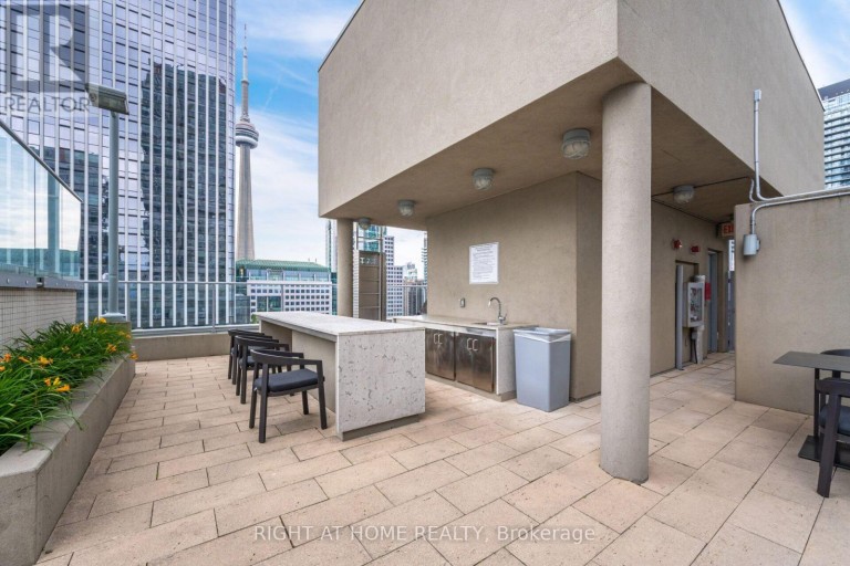 LPH01 - 21 NELSON STREET, Toronto (Waterfront Communities), Ontario, M5V3H9