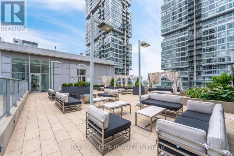 LPH01 - 21 NELSON STREET, Toronto (Waterfront Communities), Ontario, M5V3H9