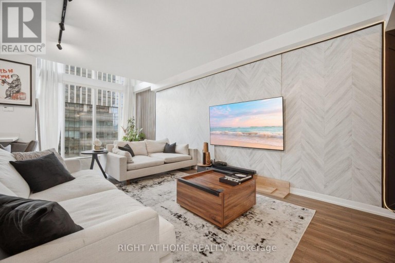 LPH01 - 21 NELSON STREET, Toronto (Waterfront Communities), Ontario, M5V3H9