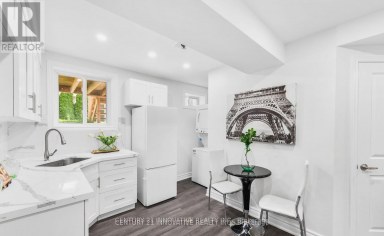 17 CHOPIN COURT Whitby (Lynde Creek) Ontario photo 7