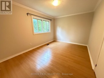 LOWER - 197 LANCASTER AVENUE Newmarket (Bristol-London) Ontario photo 4