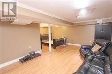 9 SALEM COURT Brampton (Brampton North) Ontario photo 13