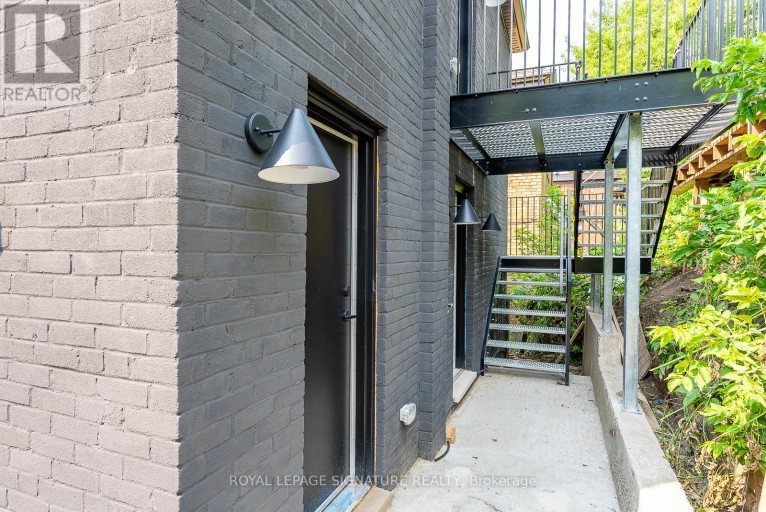 4 - 1254 DAVENPORT ROAD, Toronto (Corso Italia-Davenport), Ontario, M6H2G9