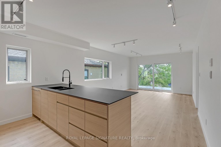 4 - 1254 DAVENPORT ROAD, Toronto (Corso Italia-Davenport), Ontario, M6H2G9