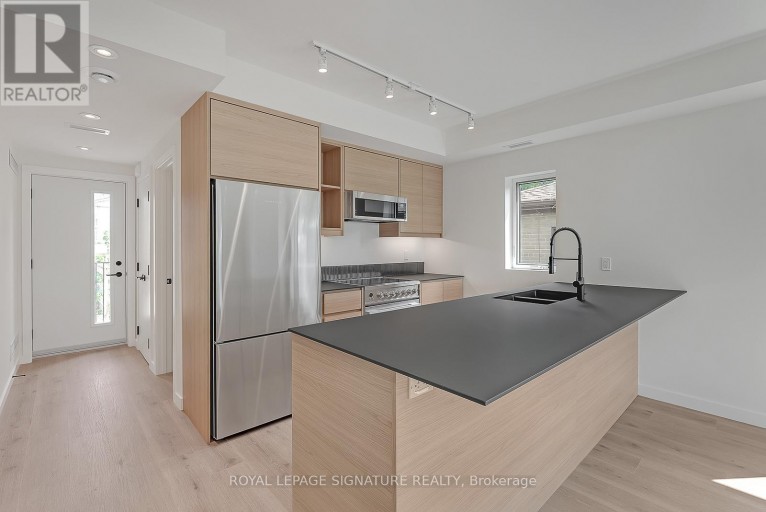 4 - 1254 DAVENPORT ROAD, Toronto (Corso Italia-Davenport), Ontario, M6H2G9