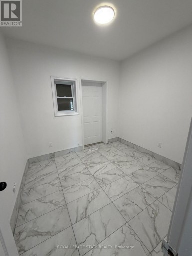 3 - 85 WILSON STREET, Hamilton (Beasley), Ontario, L8R1C7