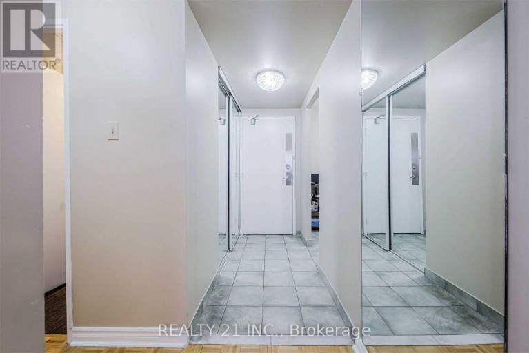 811 - 25 SUNRISE AVENUE S, Toronto (Victoria Village), Ontario, M4A2S2