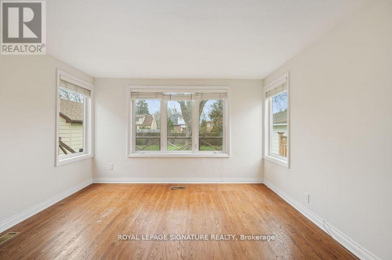 124 HOMEWOOD AVENUE, Toronto (Newtonbrook West), Ontario, M2M1K3
