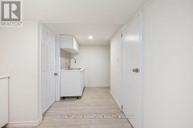 124 HOMEWOOD AVENUE Toronto (Newtonbrook West) Ontario photo 30