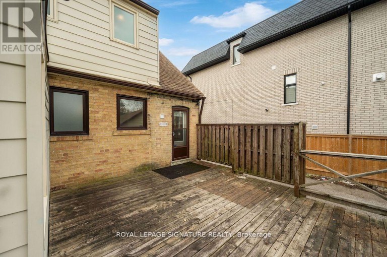 124 HOMEWOOD AVENUE, Toronto (Newtonbrook West), Ontario, M2M1K3