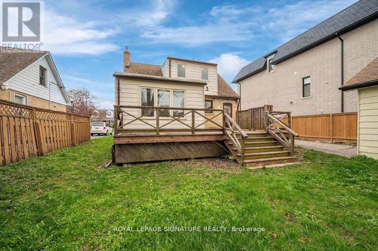 124 HOMEWOOD AVENUE, Toronto (Newtonbrook West), Ontario, M2M1K3