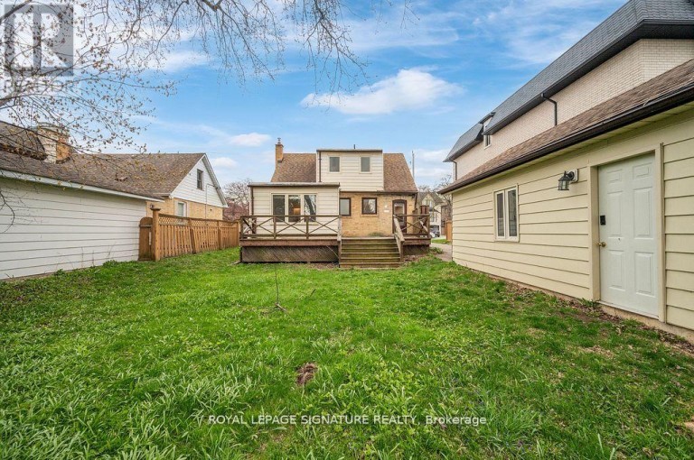 124 HOMEWOOD AVENUE, Toronto (Newtonbrook West), Ontario, M2M1K3
