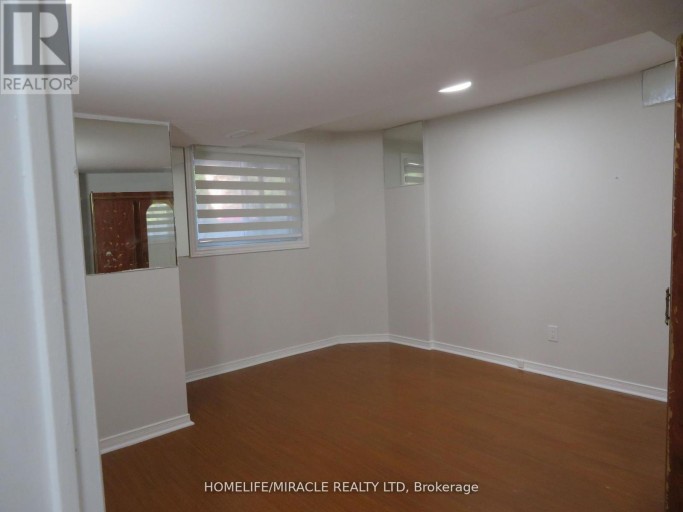 10 PINE BOUGH MANOR, Richmond Hill (Devonsleigh), Ontario, L4S1A4