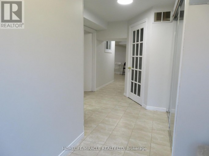 10 PINE BOUGH MANOR, Richmond Hill (Devonsleigh), Ontario, L4S1A4