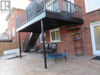 10 PINE BOUGH MANOR Richmond Hill (Devonsleigh) Ontario photo 25