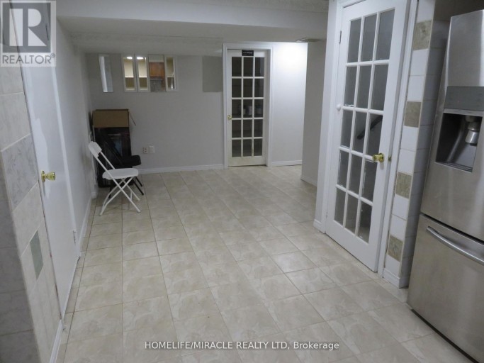 10 PINE BOUGH MANOR, Richmond Hill (Devonsleigh), Ontario, L4S1A4