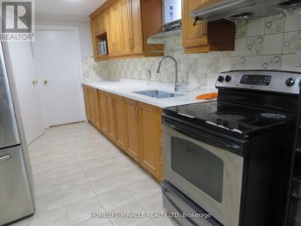10 PINE BOUGH MANOR Richmond Hill (Devonsleigh) Ontario photo 6