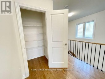 142 SHEPHERD DRIVE Barrie Ontario photo 17