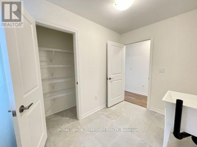 142 SHEPHERD DRIVE, Barrie, Ontario, L9J0P9