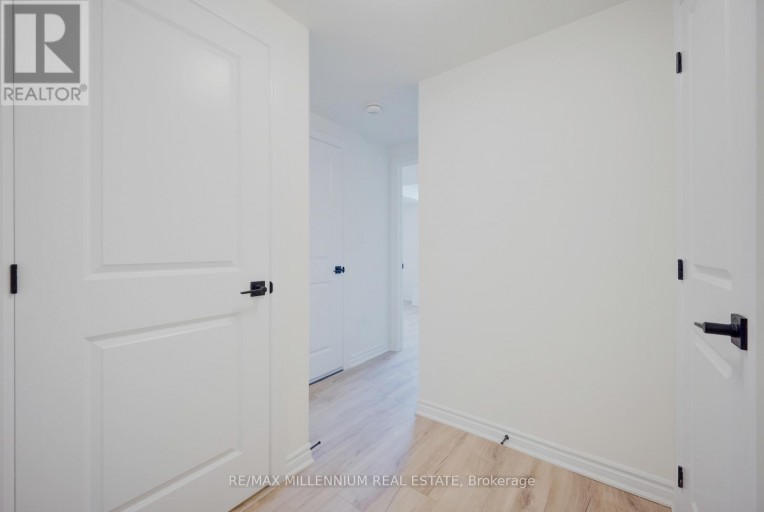 MAIN - 50 THORNBIRD CRESCENT, Brampton (Northwest Brampton), Ontario, L7A0B8