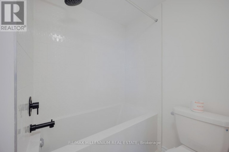 MAIN - 50 THORNBIRD CRESCENT, Brampton (Northwest Brampton), Ontario, L7A0B8