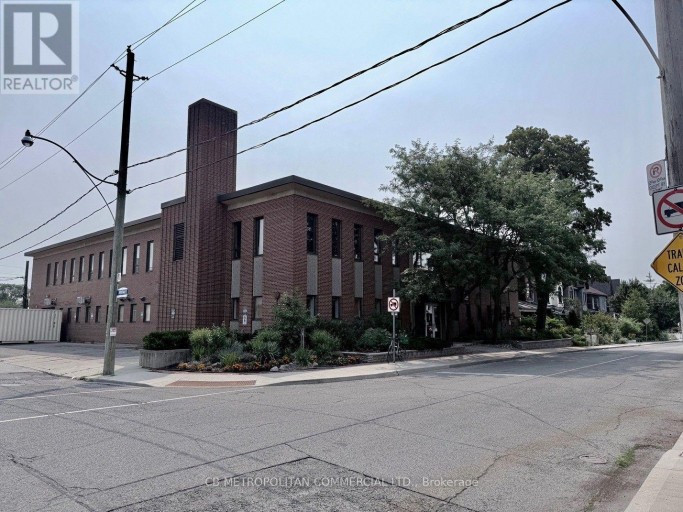 MAIN FLOOR - 139 MULOCK AVENUE, Toronto (Junction Area), Ontario, M6N1G9