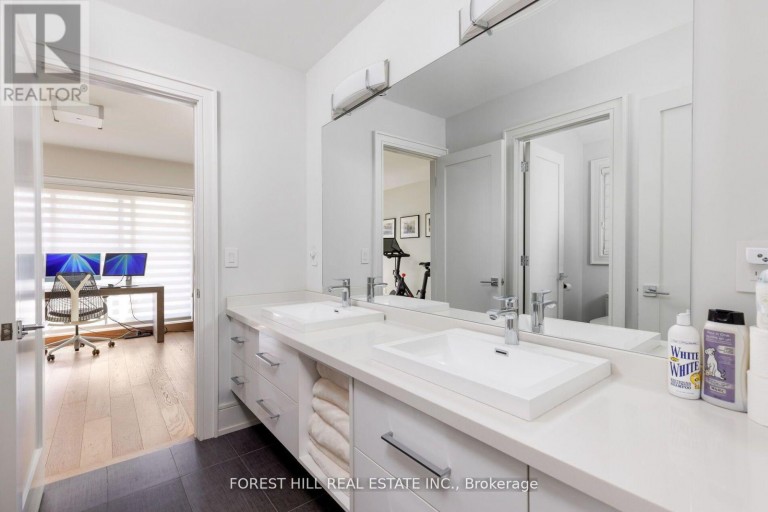 8 NORA ROAD, Toronto (Islington-City Centre West), Ontario, M9A1C9