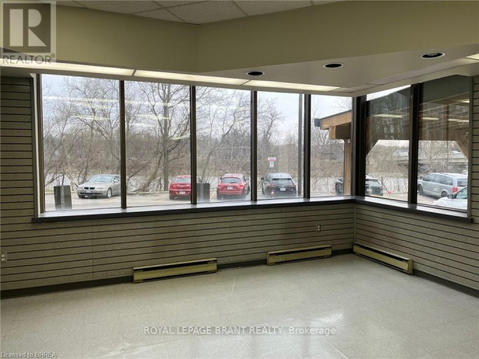 102 - 139 GRAND RIVER STREET N, Brant (Paris), Ontario, N3L2M4