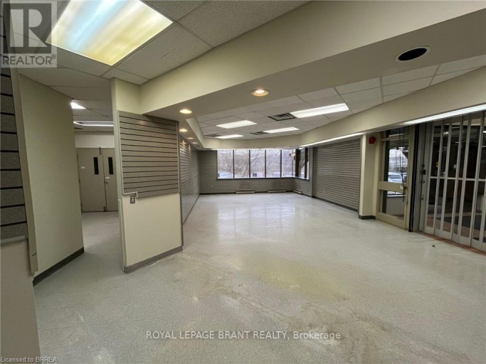 102 - 139 GRAND RIVER STREET N, Brant (Paris), Ontario, N3L2M4
