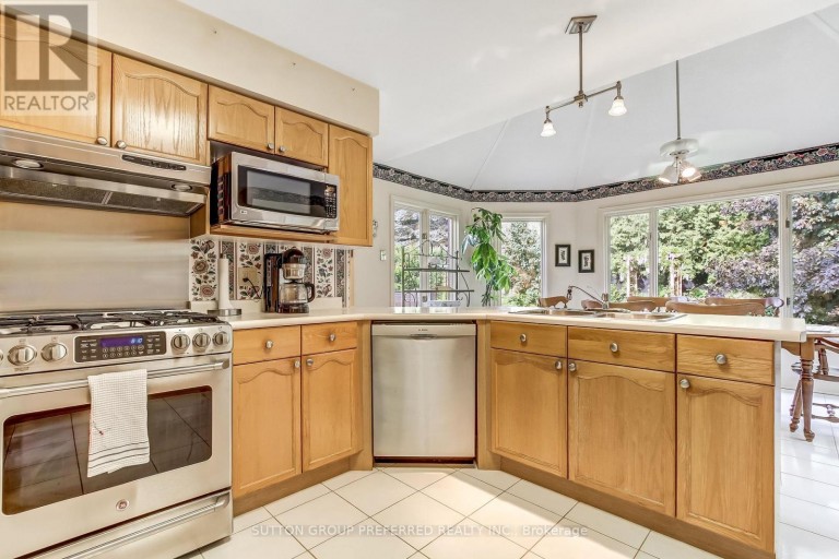 462 AMBLESIDE DRIVE, London North (North A), Ontario, N6G4W9