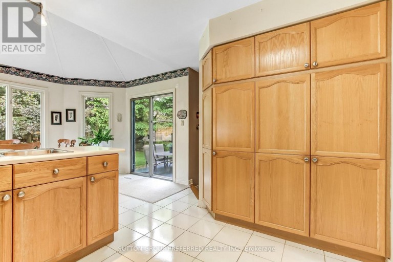 462 AMBLESIDE DRIVE, London North (North A), Ontario, N6G4W9