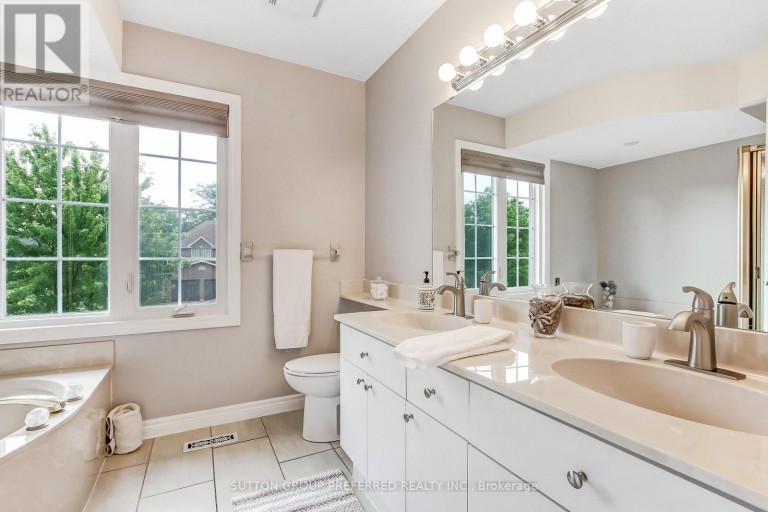 462 AMBLESIDE DRIVE, London North (North A), Ontario, N6G4W9