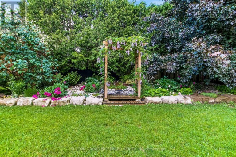 462 AMBLESIDE DRIVE, London North (North A), Ontario, N6G4W9